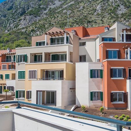 Lavender Bay Apartment C23 Kotor Exterior foto